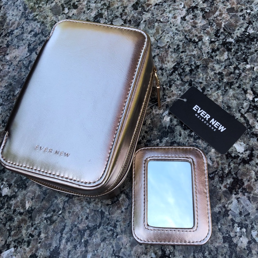 ❤️ EVER NEW Rose Gold zipped travel case